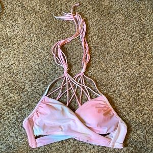 Selling a Medium swim top from PINK barely worn